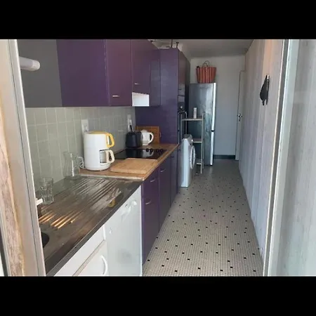 Διαμέρισμα Spacious Bright Nest With Balcony Facing The Sea