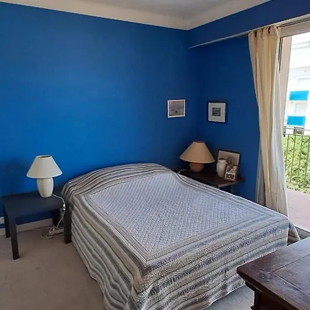 Spacious Bright Nest With Balcony Facing The Sea Διαμέρισμα